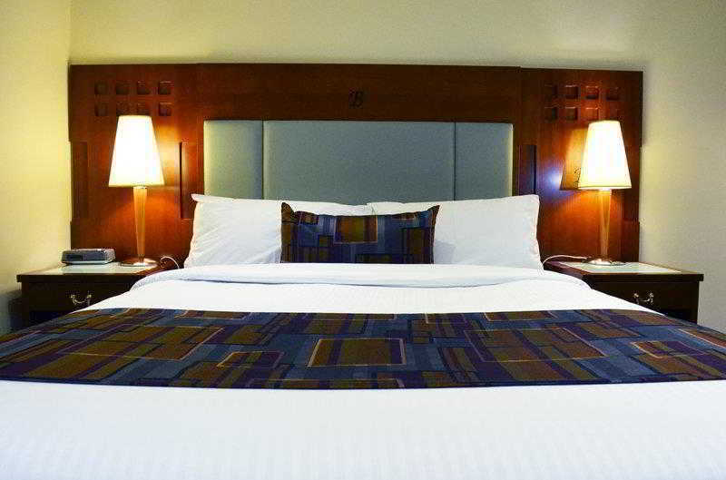 Hotel Western Buckingham International